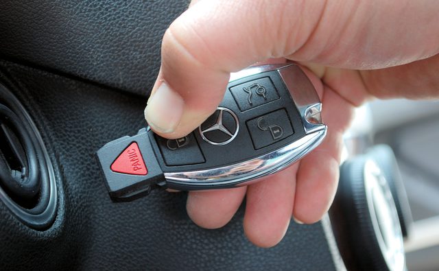 Mercedes key - 215-Car-Keys